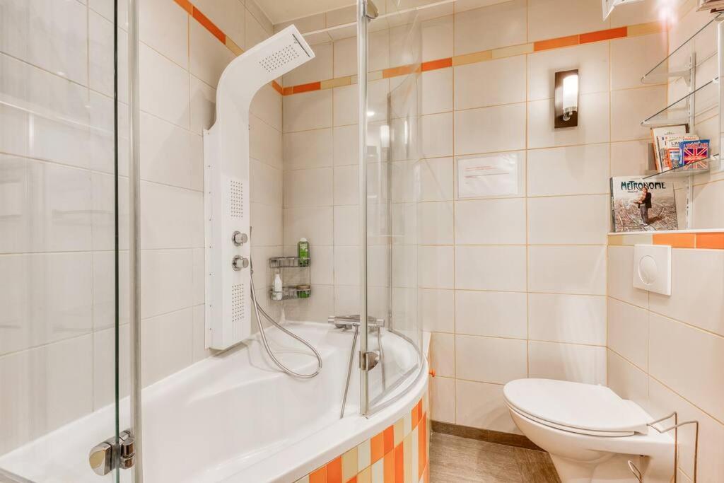 Appartement De Caractere Avec Jardinet Privatif A 1 Min Metro 1, Paris, Disneyland ヴァンセンヌ エクステリア 写真